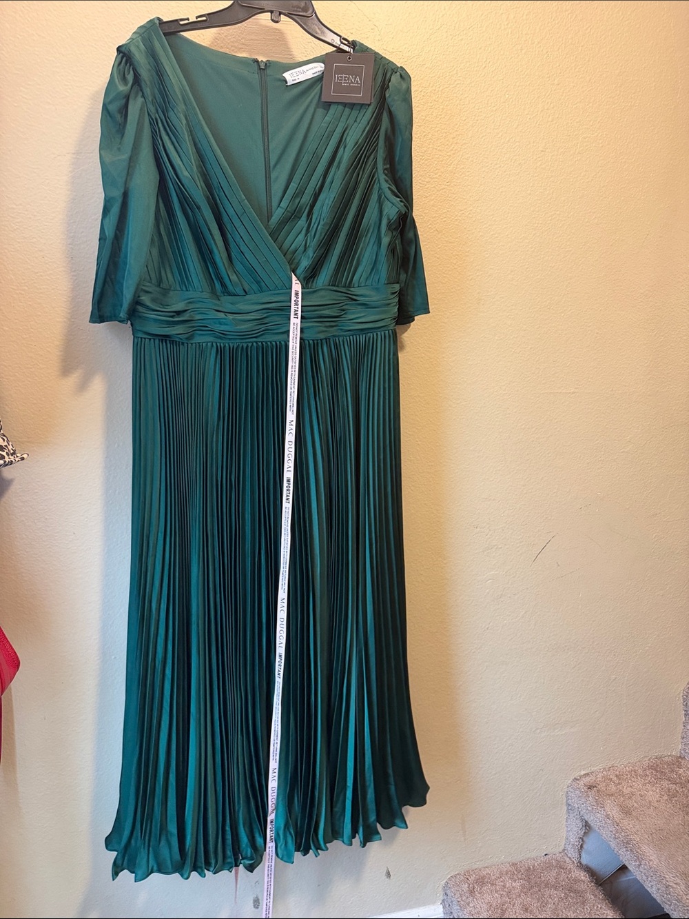 LEENA for Mac Duggal Emerald Green Pleated Midi Dress